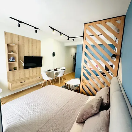 Blue Luxury * Golem (Tirana)